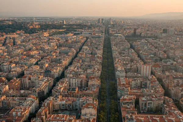 Cuánto cuesta un entierro en Barcelona en 2026: una vista aérea del Eixample de Barcelona