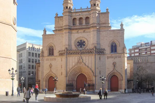 Cuánto cuesta un entierro en Castellón en 2026: la concatedral de Santa María en Castellón de la Plana