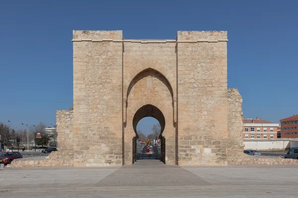 Cuánto cuesta un entierro en Ciudad Real en 2026: la Puerta de Toledo, monumento medieval de Ciudad Real