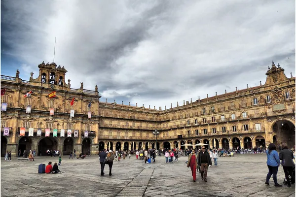 Cuánto cuesta un entierro en Salamanca en 2026: la Plaza Mayor de Salamanca
