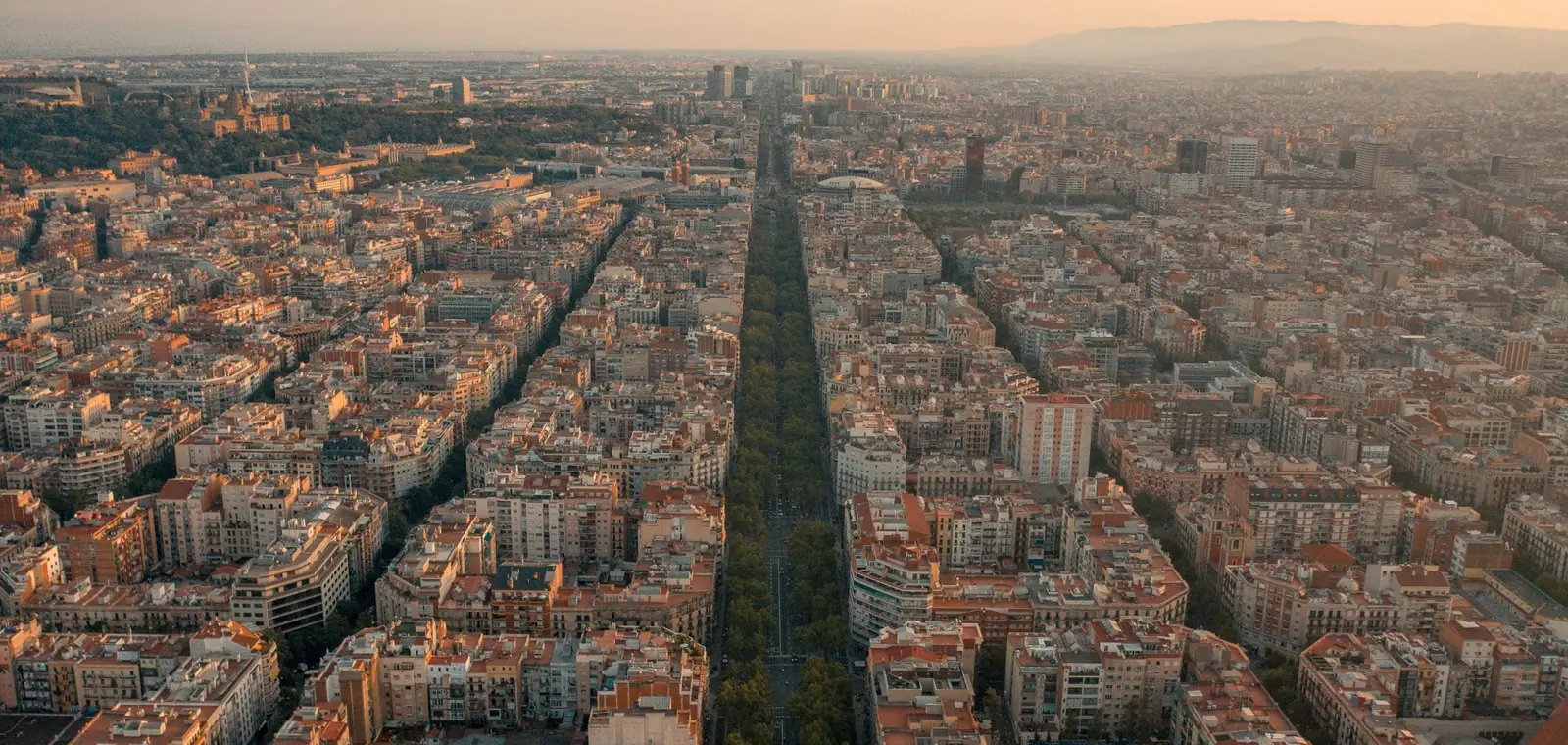 Una vista aérea del Eixample de Barcelona, una imagen del seguro de decesos en Barcelona