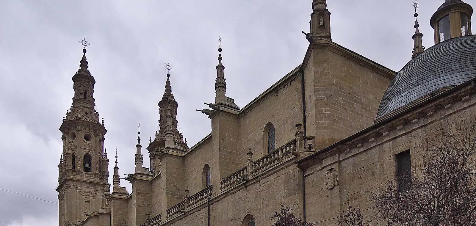La concatedral de Santa María de la Redonda en Logroño, una imagen del seguro de decesos en La Rioja