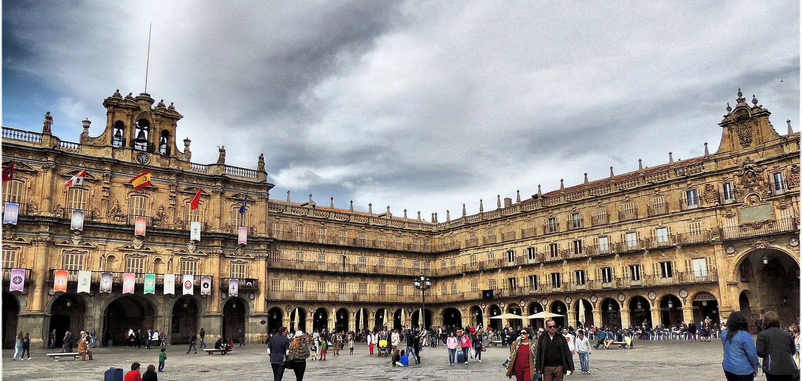 La Plaza Mayor de Salamanca, una imagen del seguro de decesos en Salamanca